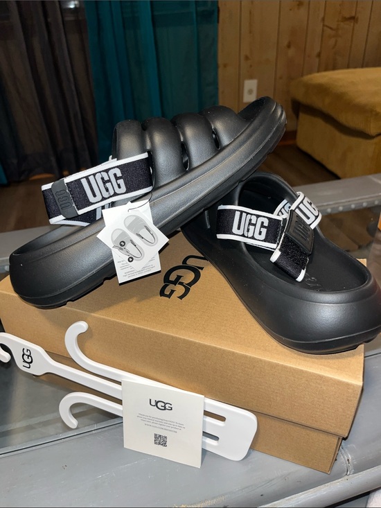 UGG Shoes - UGG W Sport Yeah Sandals with Logo Strap